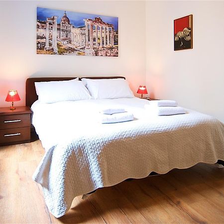 Vetrina Holidays Apartment Navona Rzym Zewnętrze zdjęcie